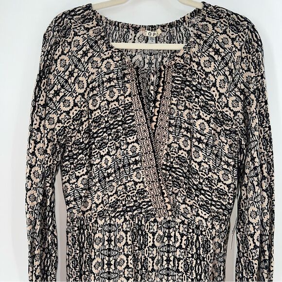 Urban Outfitters COPE Mini Long Sleeve Dress w/Black/Beige/ White Abstract Print - Picture 4 of 11